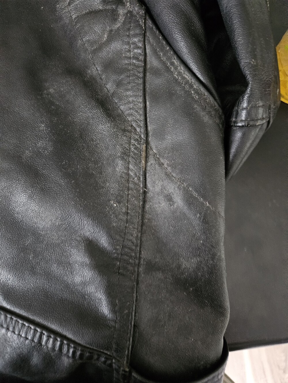 Vintage Screaming Eagle Leather Bomber Jacket - Picture 15 of 16